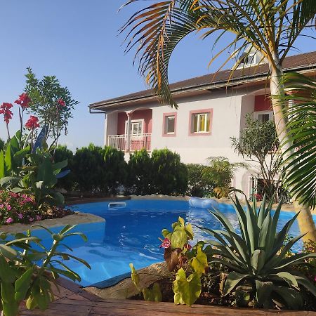 Residence Jardin Tropical Yaounde Bagian luar foto