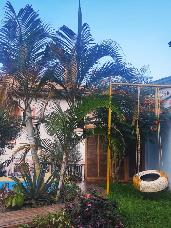 Residence Jardin Tropical Yaounde Bagian luar foto