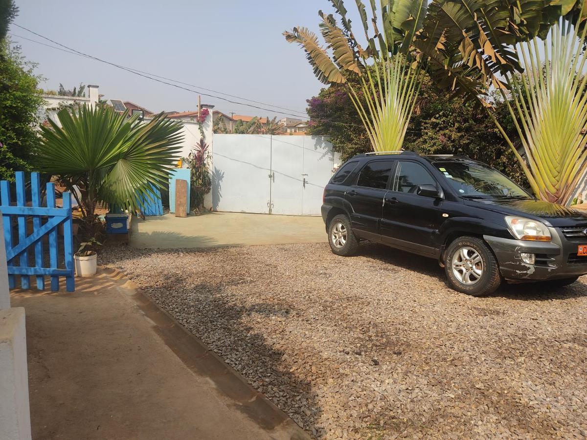 Residence Jardin Tropical Yaounde Bagian luar foto