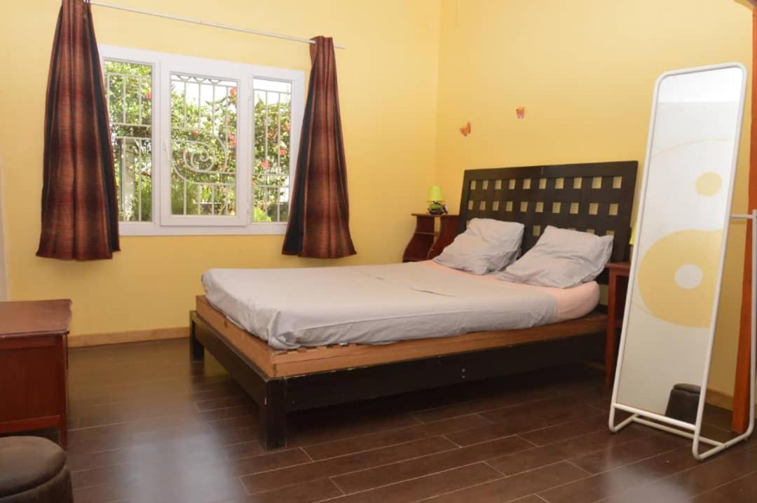 Residence Jardin Tropical Yaounde Bagian luar foto