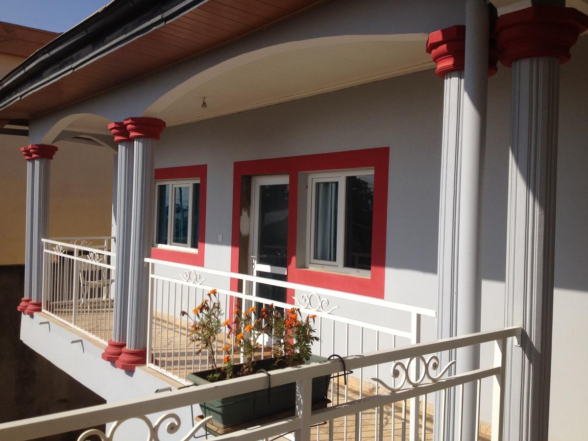 Residence Jardin Tropical Yaounde Bagian luar foto